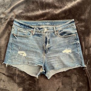 Size 14 Old Navy High Rise O.G. Straight Shorts